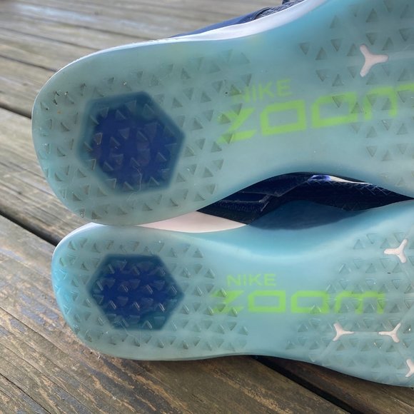 Nike Air Zoom Strong Womens Sneaker 6 - Picture 10 of 13